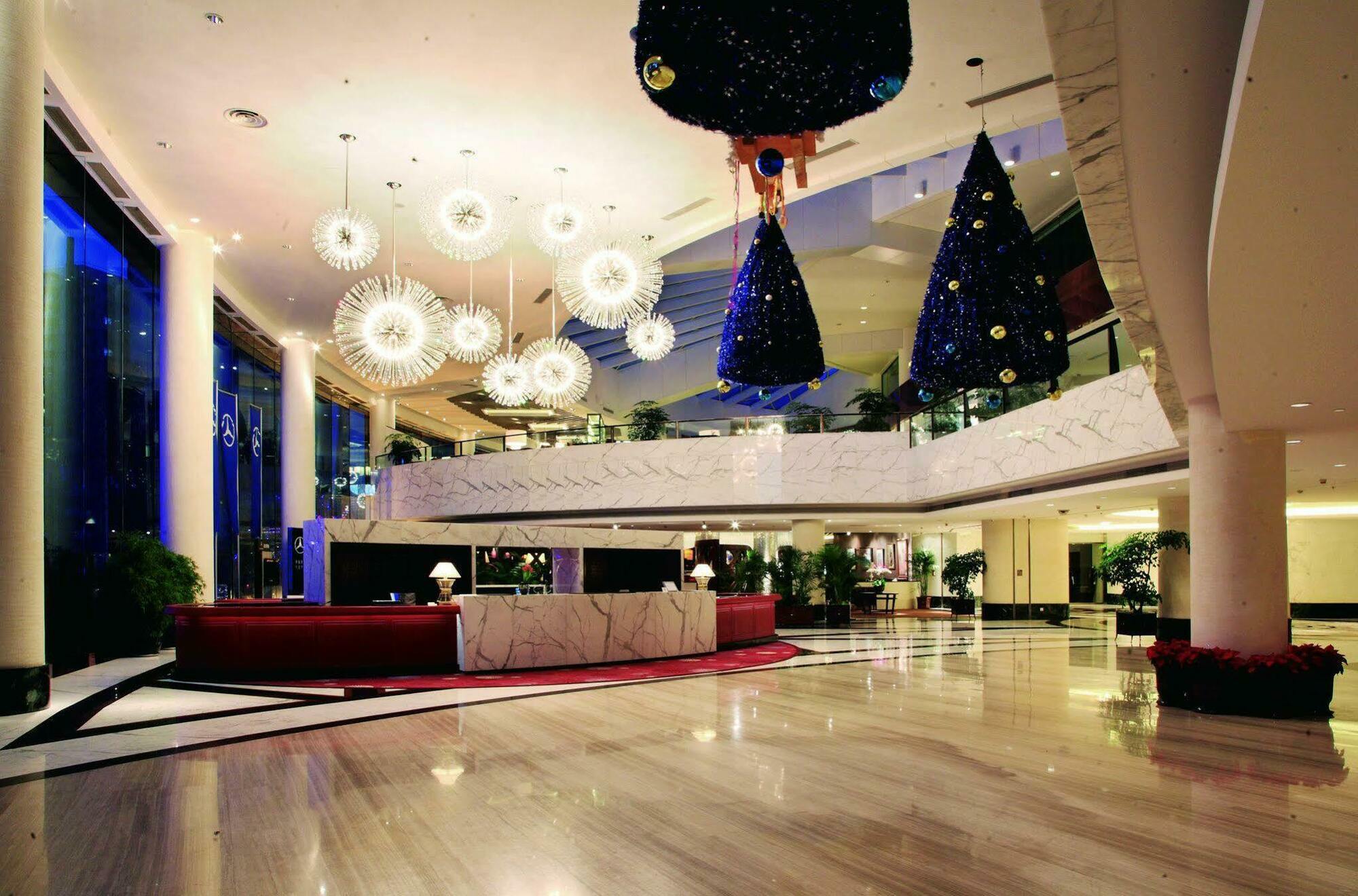 Furama Hotel Далянь Интерьер фото