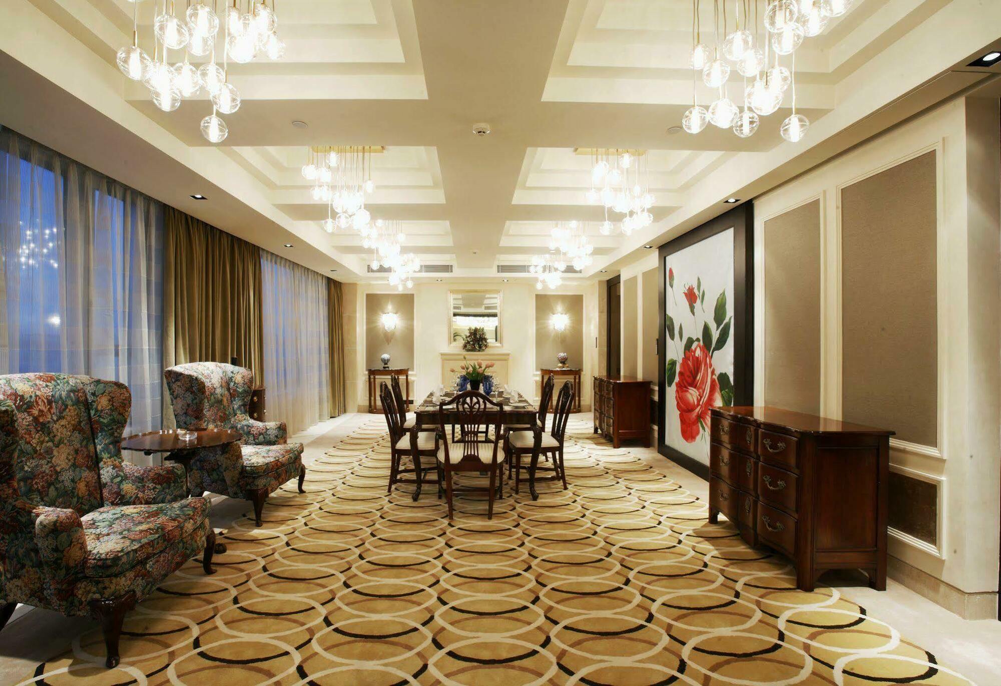 Furama Hotel Далянь Экстерьер фото